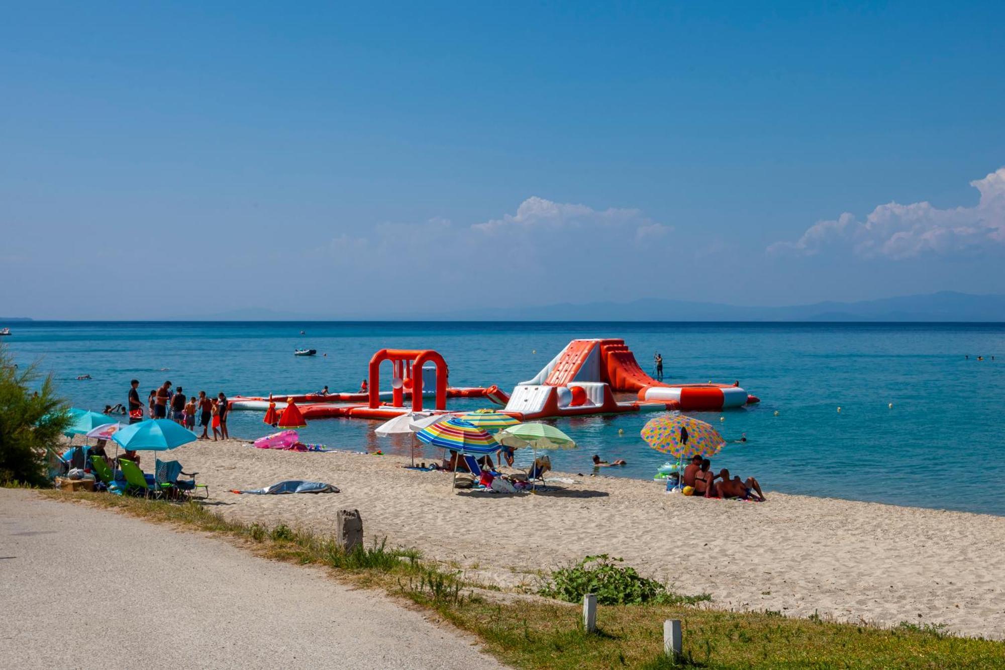Aleksia Seaside Deluxe Apartment Pefkochori Exterior photo